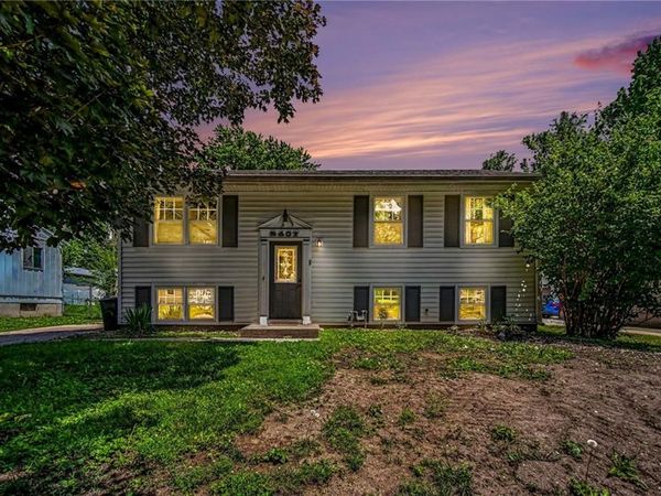 2407 Meadow Trail, St Joseph, MO 64503