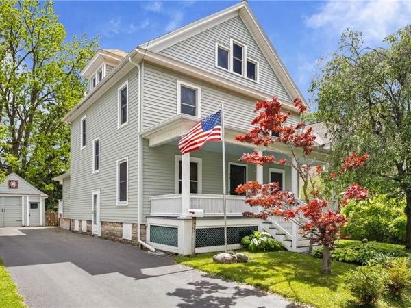 93 Park Avenue , Canandaigua, NY 14424