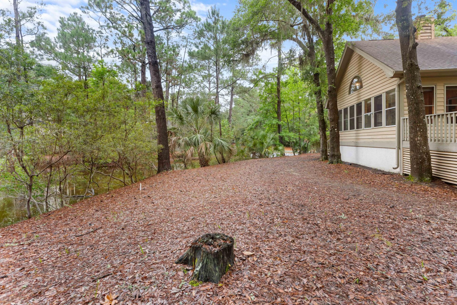 2711 Old Forest Photo 38