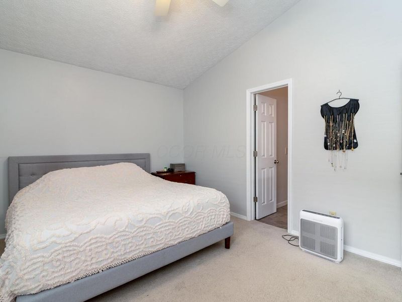889 Lancia Lane, Galloway, OH 43119 Photo 10