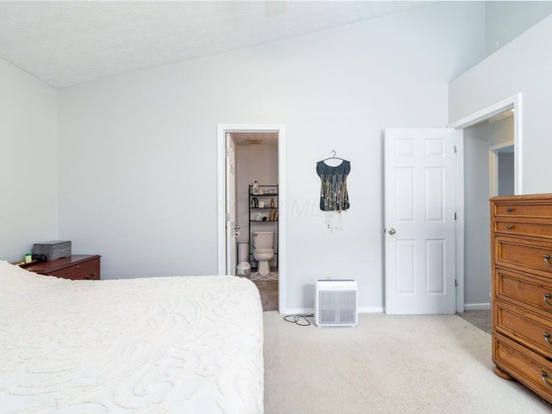 889 Lancia Lane, Galloway, OH 43119 Photo 11