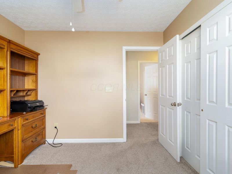 889 Lancia Lane, Galloway, OH 43119 Photo 18