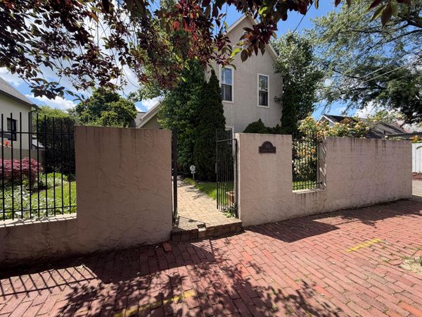 161 Jackson Street , Columbus, OH 43206