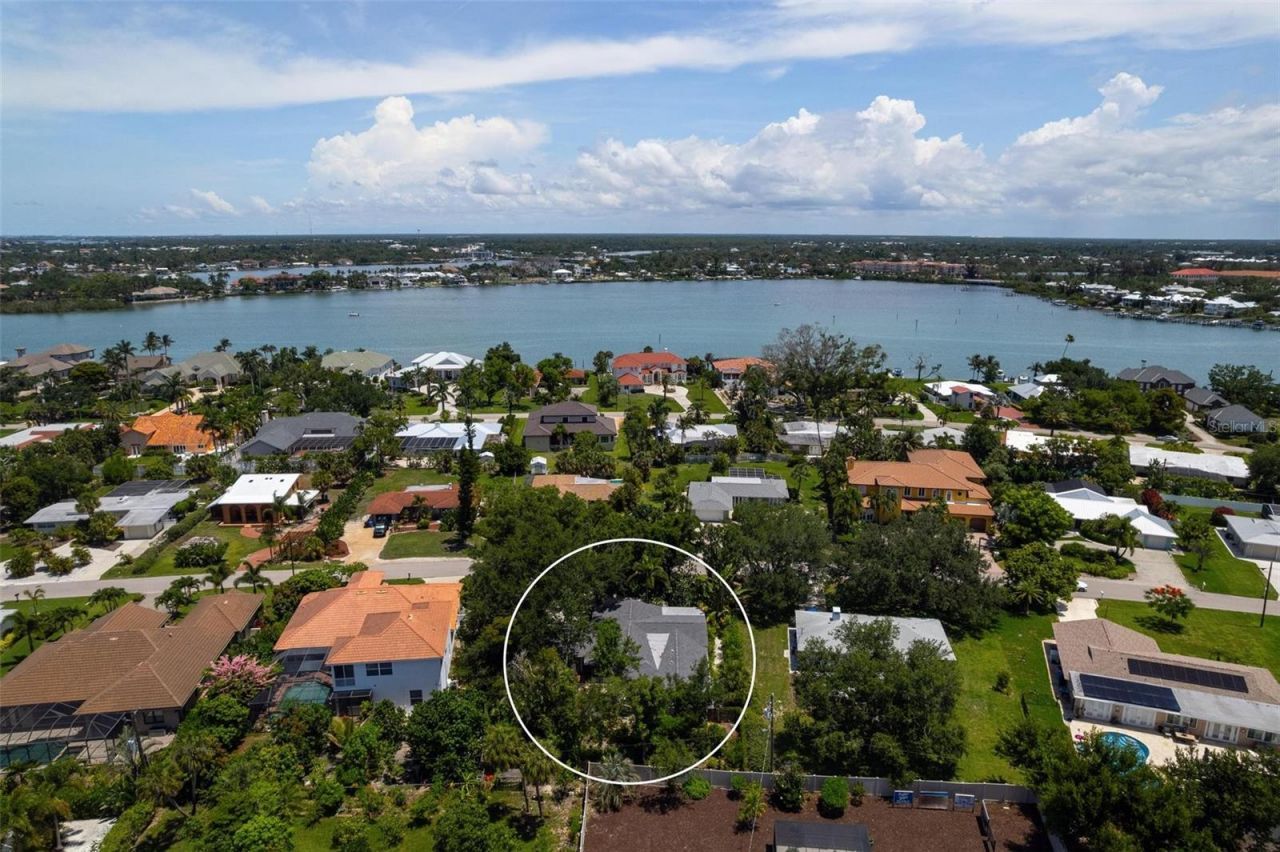 417 Baycrest Drive, Venice, FL 34285 Photo