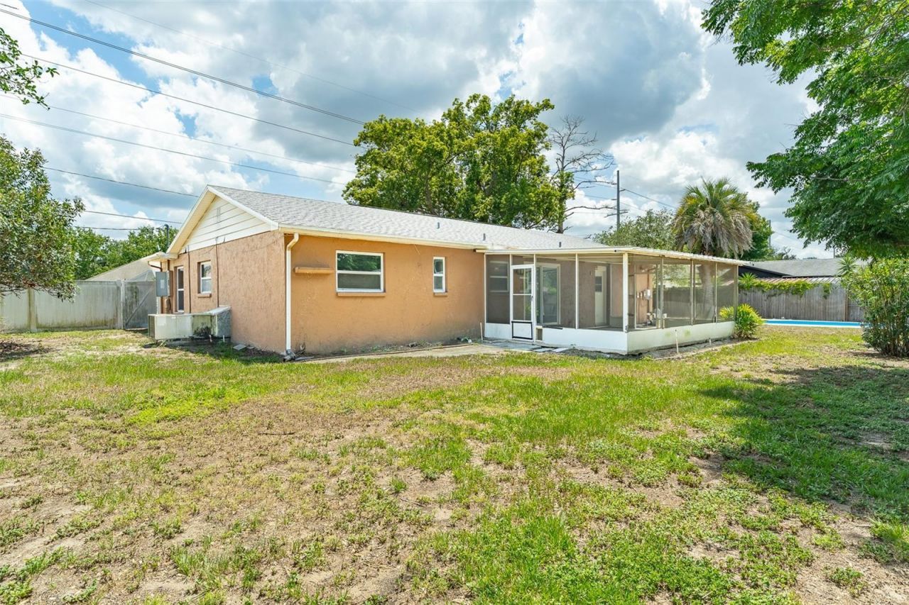 614 E Wheeler Road , Seffner, FL 33584 Photo