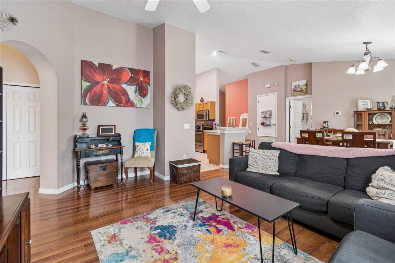 604 51st Avenue N, Saint Petersburg, FL 33703 Photo