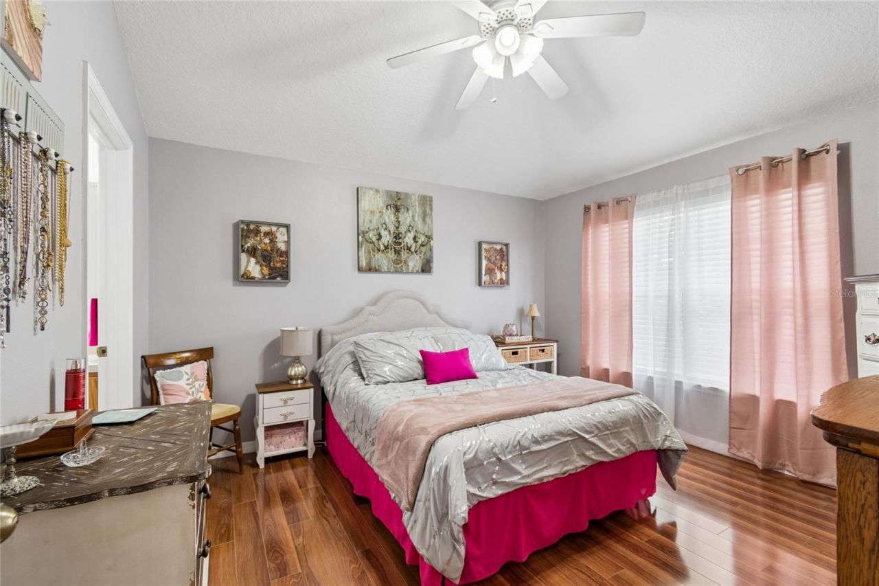 604 51st Avenue N, Saint Petersburg, FL 33703 Photo
