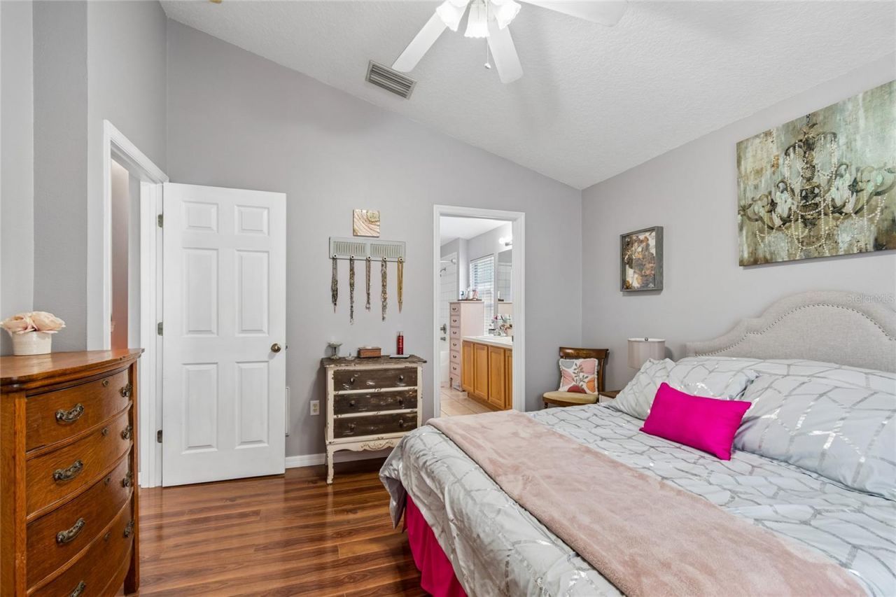 604 51st Avenue N, Saint Petersburg, FL 33703 Photo
