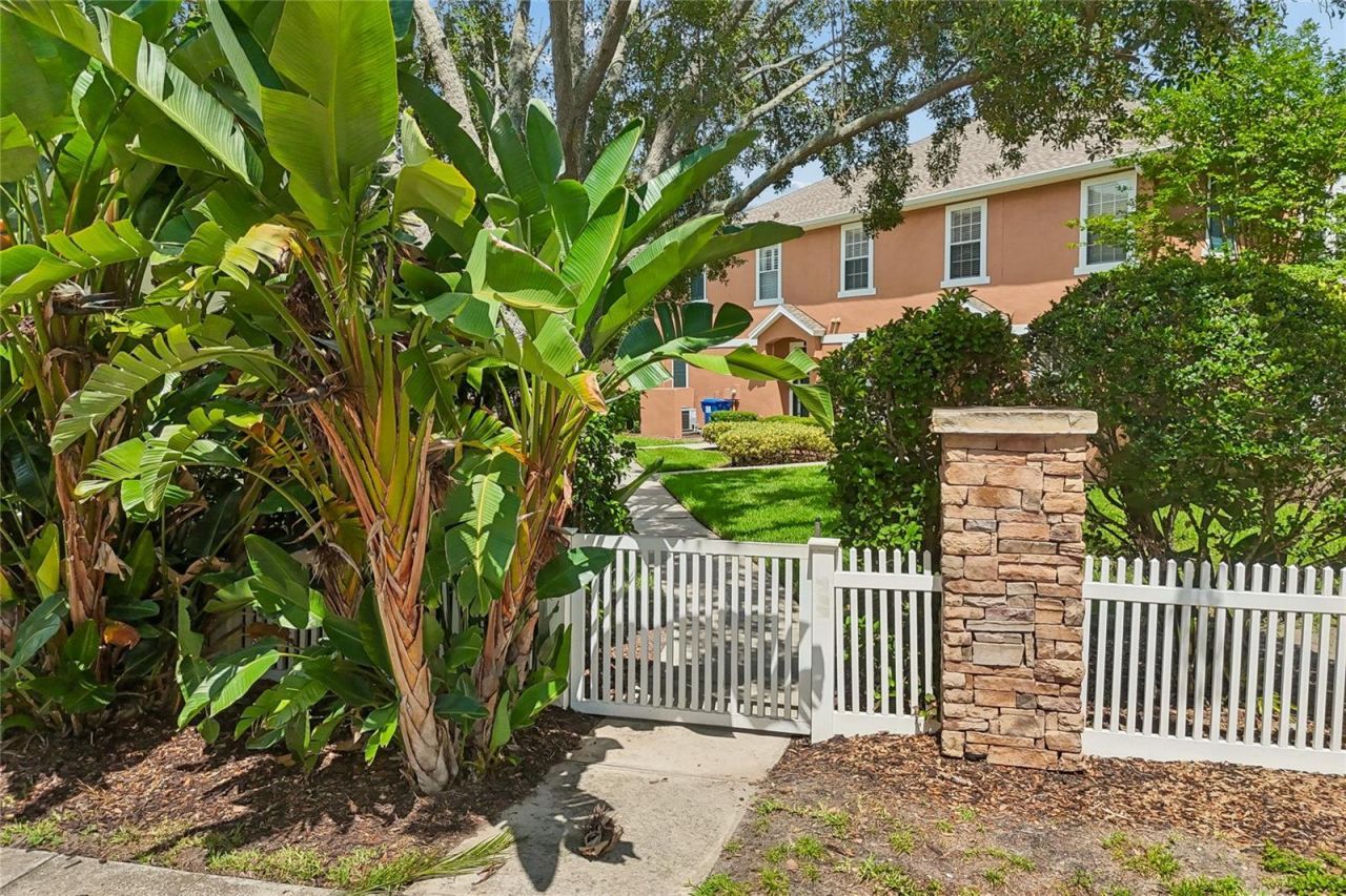 604 51st Avenue N, Saint Petersburg, FL 33703 Photo