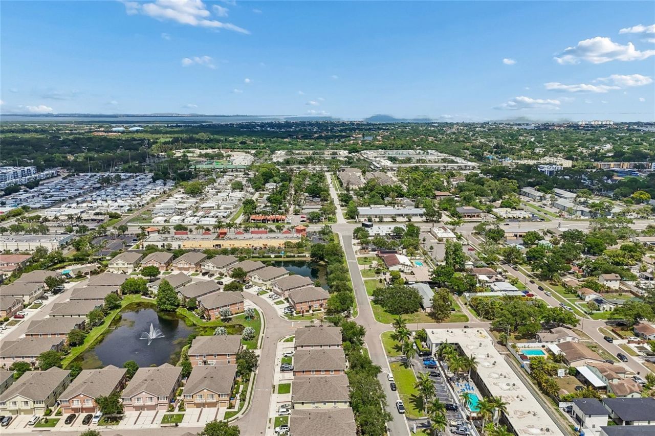 604 51st Avenue N, Saint Petersburg, FL 33703 Photo
