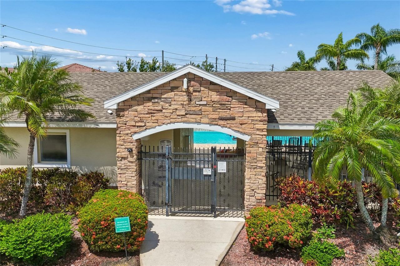 604 51st Avenue N, Saint Petersburg, FL 33703 Photo