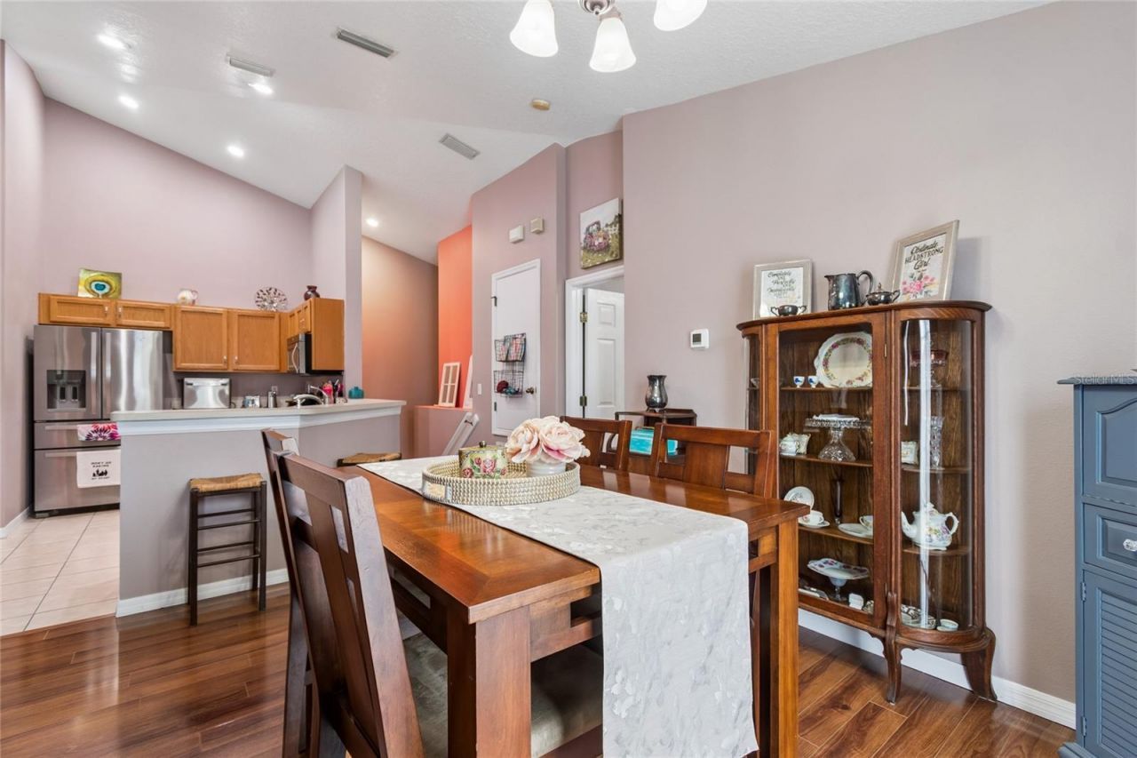 604 51st Avenue N, Saint Petersburg, FL 33703 Photo