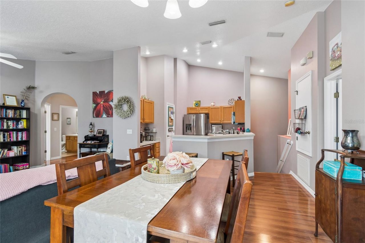 604 51st Avenue N, Saint Petersburg, FL 33703 Photo