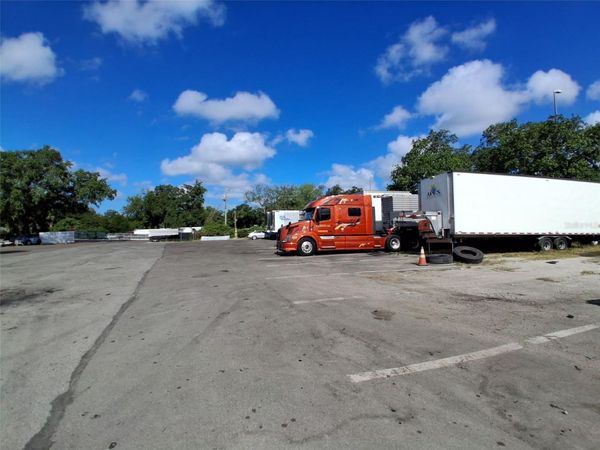 7001 CAUSEWAY BOULEVARD , TAMPA, FL 33619