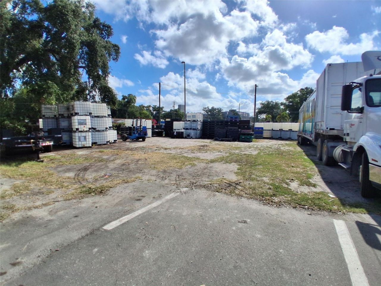 7001 Causeway Boulevard , Tampa, FL 33619 Photo