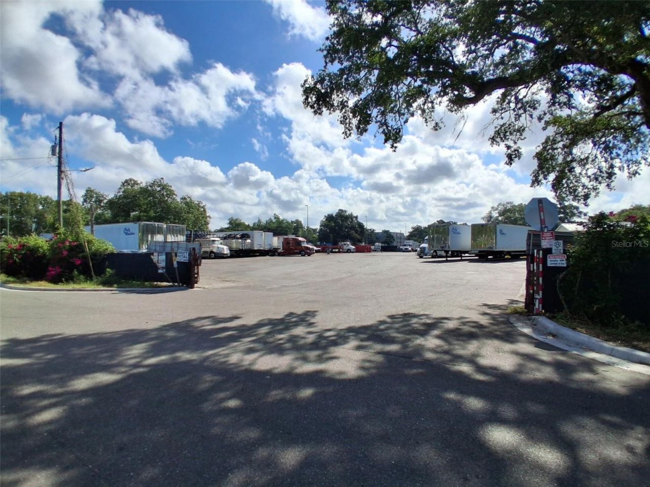 7001 Causeway Boulevard , Tampa, FL 33619 Photo