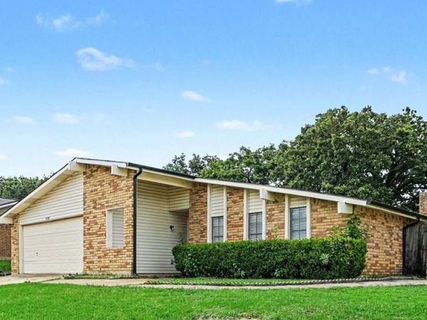 3708 Pinewood Street, Bedford, TX 76021