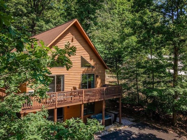 5109 TREVINO DR, MCGAHEYSVILLE, VA 22840