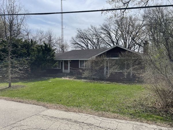 1613 South Street , Crystal Lake, IL 60014
