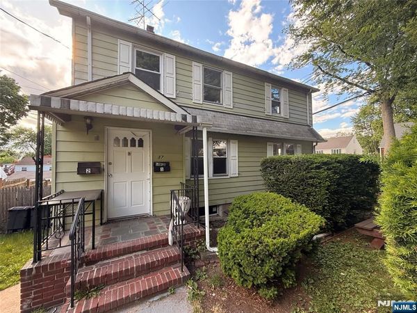 17 Westview Terrace, TEANECK, NJ 07666