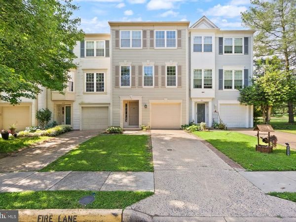 303 BARNFIELD SQUARE NE, LEESBURG, VA 20176