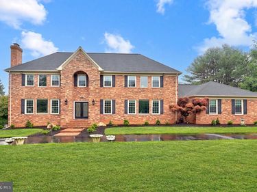 517 SENECA ROAD , GREAT FALLS, VA 22066