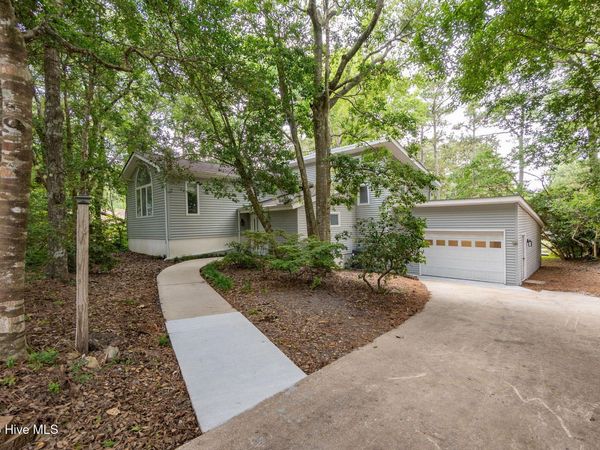 121 White Ash Drive, Pine Knoll Shores, NC 28512