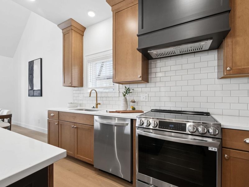 2015 W 5th Avenue, Unit 211, Columbus, OH 43212 Photo 13
