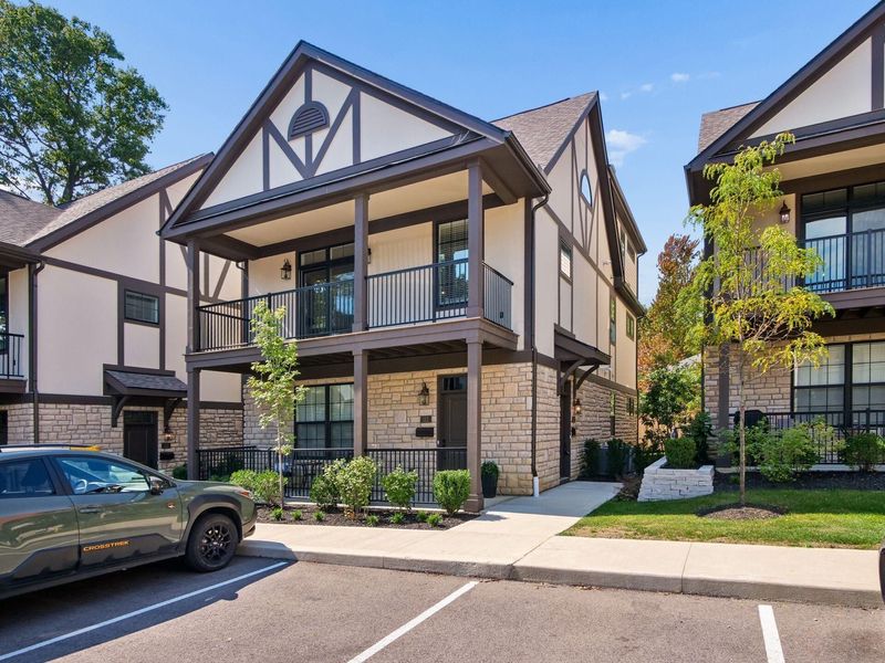 2015 W 5th Avenue, Unit 211, Columbus, OH 43212 Photo 2