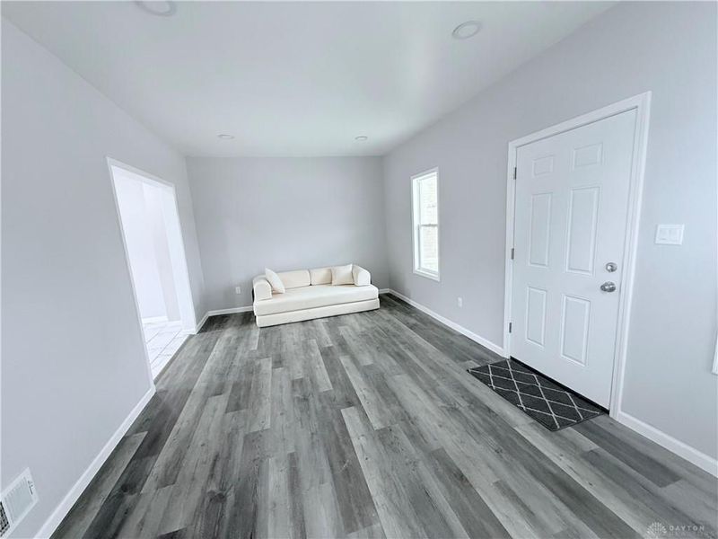 945 Springfield Street, Dayton, OH 45403 Photo 7