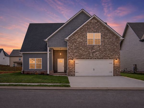 622 Woodrush Dr , Clarksville, TN 37040