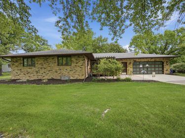3514 Riverview Circle, Moorhead, MN 56560