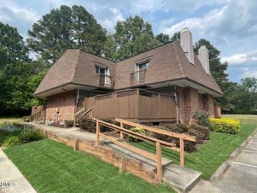 143 Brookberry Circle, Chapel Hill, NC 27517