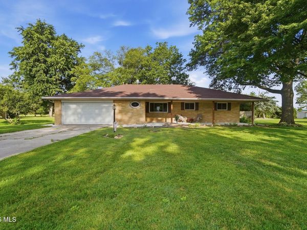 1678 N Smith Drive , Genoa, OH 43430