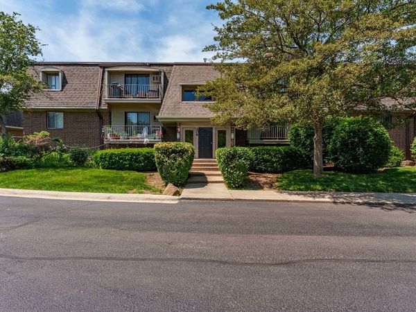208 E Bailey Road, Unit H, Naperville, IL 60565