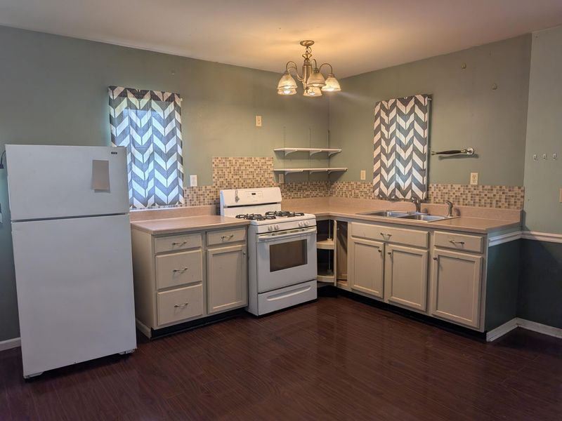 20 S High Street , Glouster, OH 45732 Photo 3
