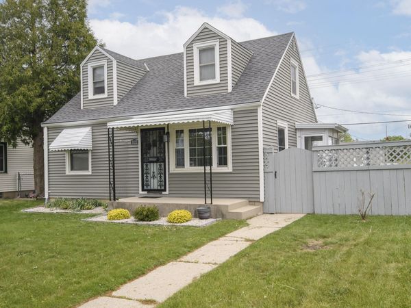3322 N 77th St, Milwaukee, WI 53222