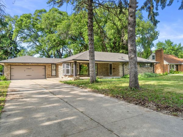 8570 W Lancaster Ave, Milwaukee, WI 53225