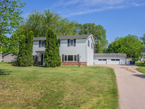518 Steeple View Rd, Unit 520, Newburg, WI 53095