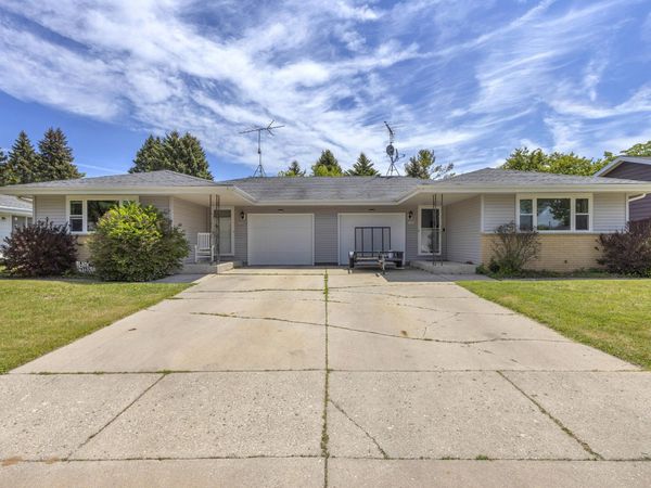 1523 N 23rd St, Unit 1525, Sheboygan, WI 53081