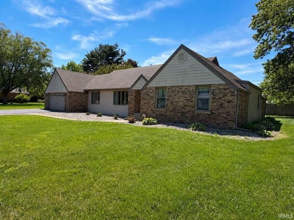 3321 Gregory Farm Village Drive, Rochester, IN 46975