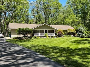 5400 GRANGE HALL Road, Groveland Twp, MI 48442