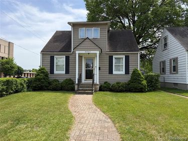 34503 Chestnut Street , Wayne, MI 48184