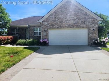 7155 Belle Pointe Drive, Van Buren Twp, MI 48111