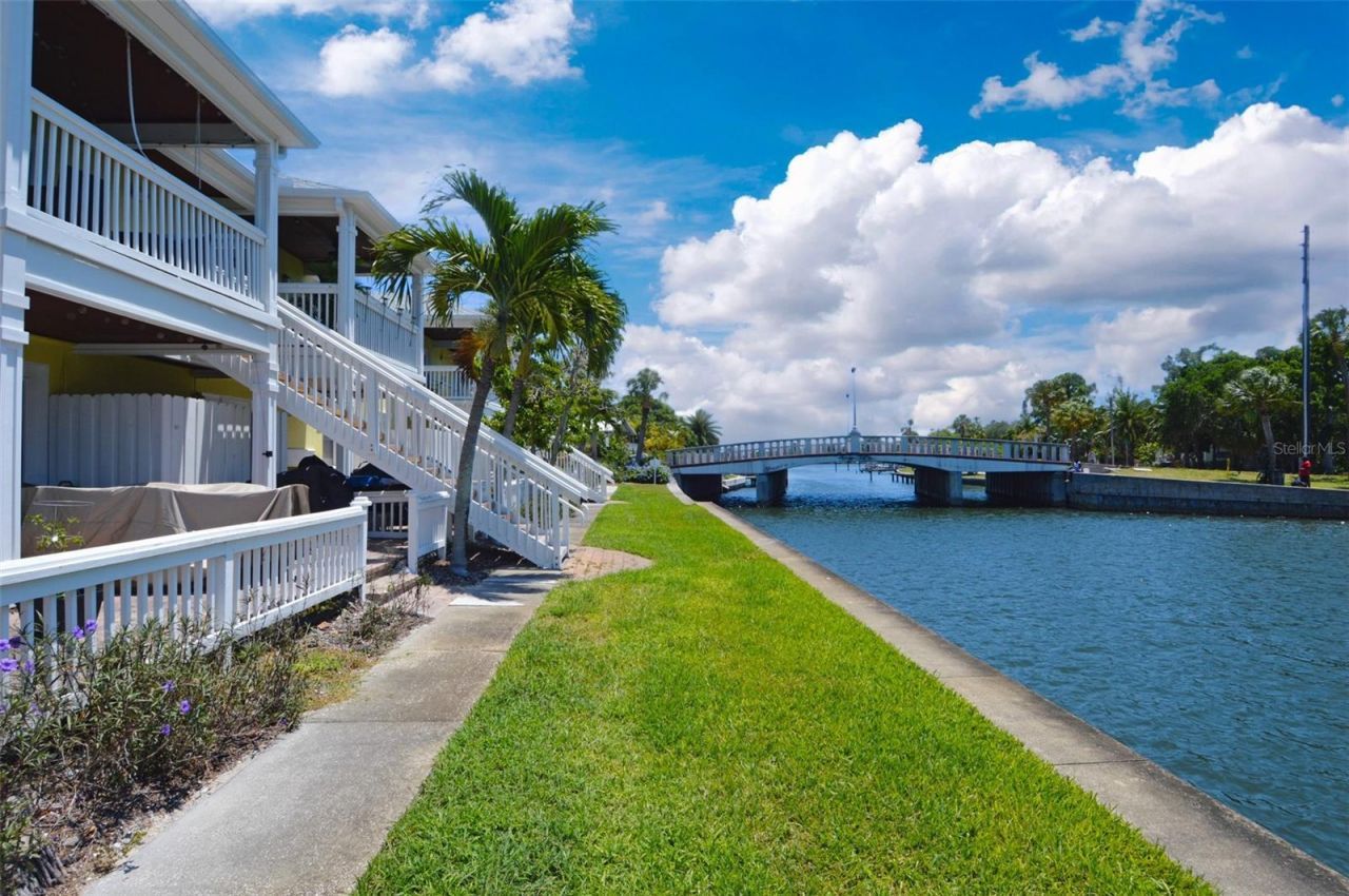 3889 Pompano Drive Se, Unit C, Saint Petersburg, FL 33705 Photo