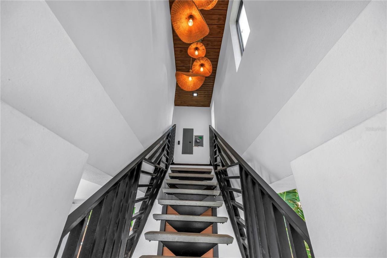 30 80th Avenue , Treasure Island, FL 33706 Photo