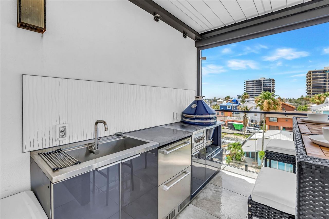 30 80th Avenue , Treasure Island, FL 33706 Photo