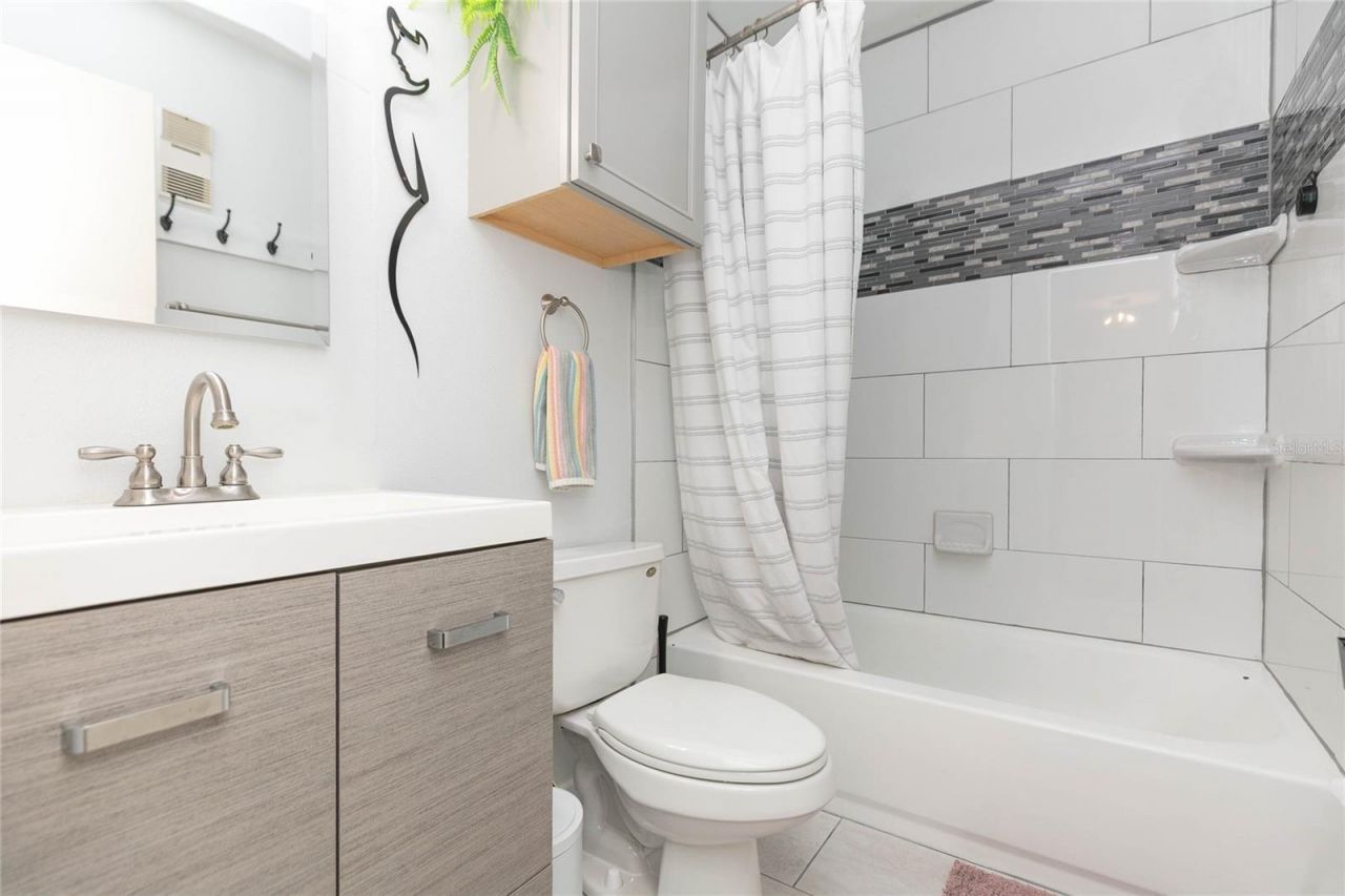 1400 Gandy Boulevard N, Unit 507, Saint Petersburg, FL 33702 Photo
