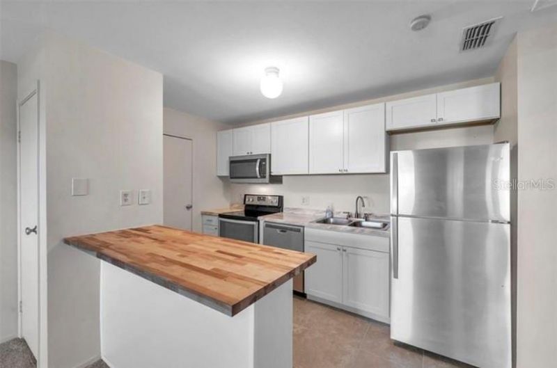 1400 Gandy Boulevard N, Unit 507, Saint Petersburg, FL 33702 Photo