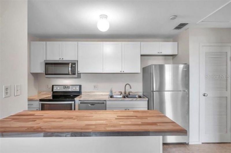 1400 Gandy Boulevard N, Unit 507, Saint Petersburg, FL 33702 Photo